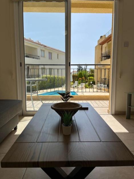 The Holiday Flat, Gateway To Desired Experiences Peyia Exterior photo